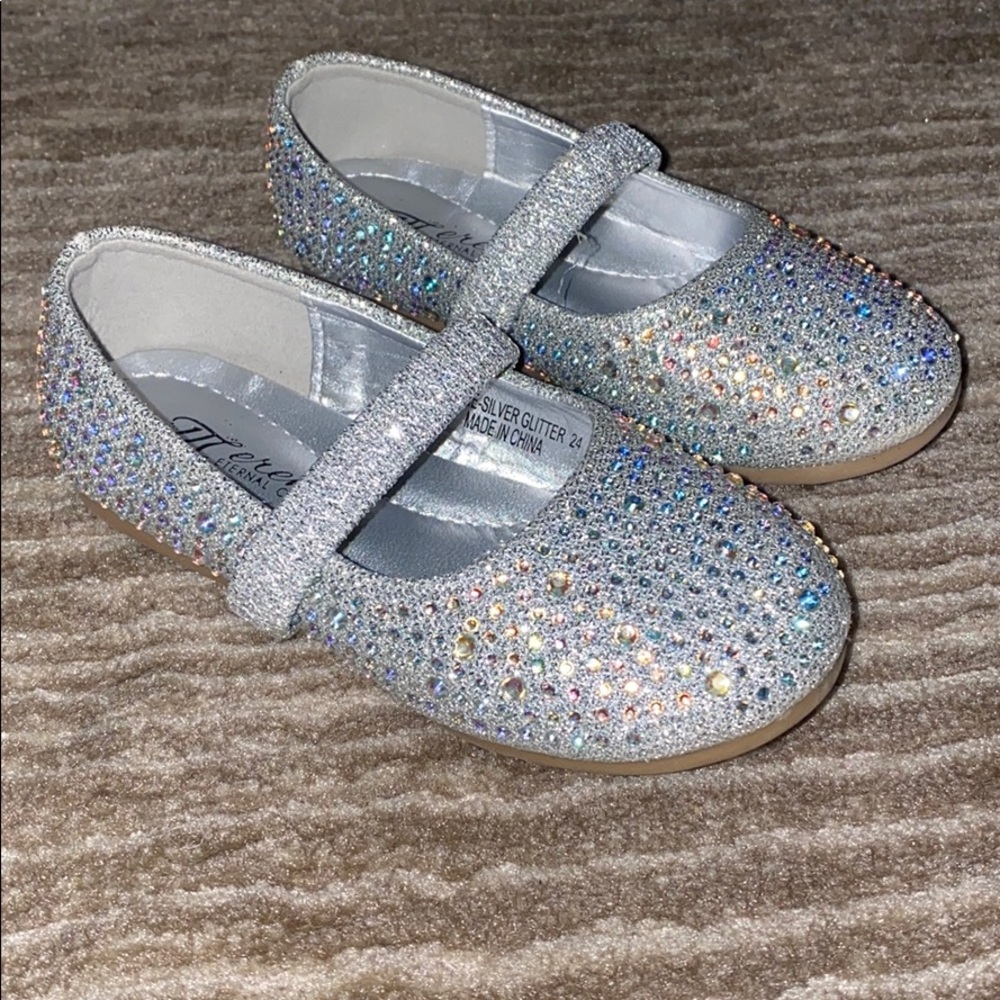 WORN ONCE-Toddler Girl Silver Sparkle Flat